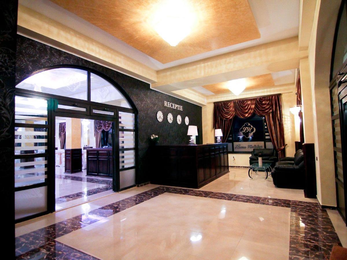 Laura Holiday Otel Brăila Dış mekan fotoğraf