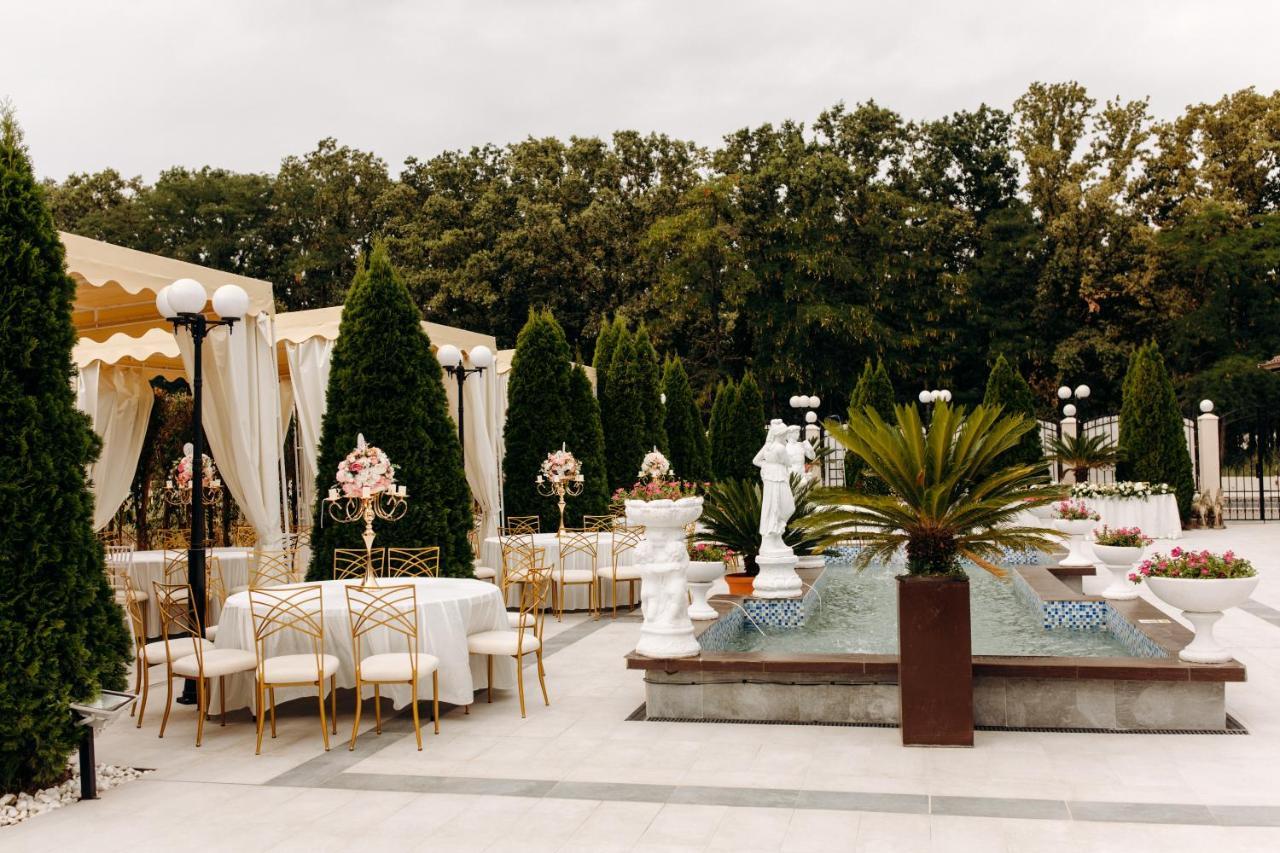Laura Holiday Otel Brăila Dış mekan fotoğraf