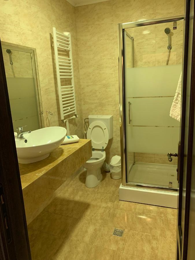Laura Holiday Otel Brăila Dış mekan fotoğraf