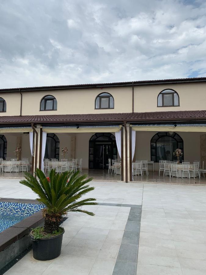 Laura Holiday Otel Brăila Dış mekan fotoğraf