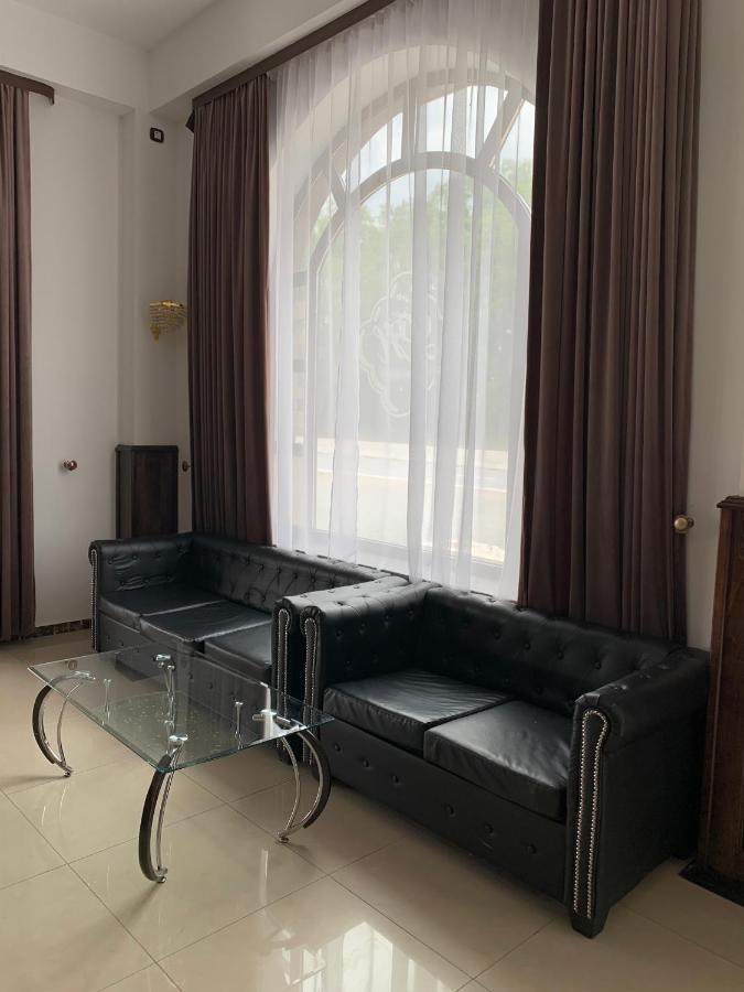 Laura Holiday Otel Brăila Dış mekan fotoğraf